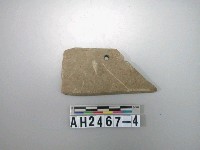 藏品(磨製雙孔石刀)的圖片